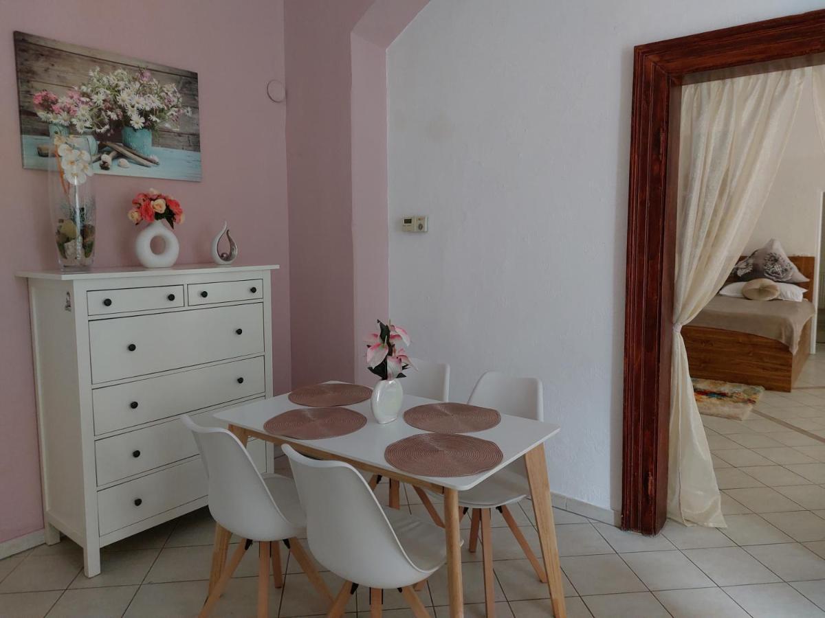 Exkluzivni Apartman V Prizemi V Hradci Kralove Hradec Králové Екстериор снимка